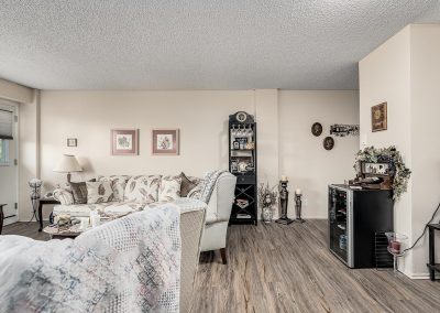 apartment 610 2nd Ave NE moose jaw rental suite 1 1