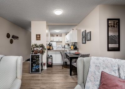 apartment 610 2nd Ave NE moose jaw rental suite 1 5