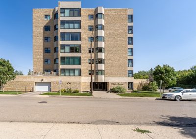apartment park ave 615 2nd ave NE moose jaw rental 4