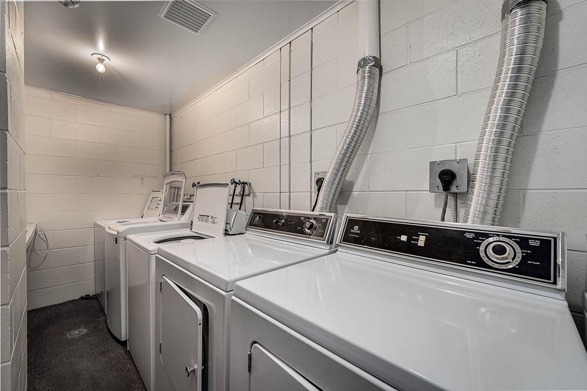 Kimberly Ann – 940 1 Ave NE - Moose Jaw - Apartment Rental