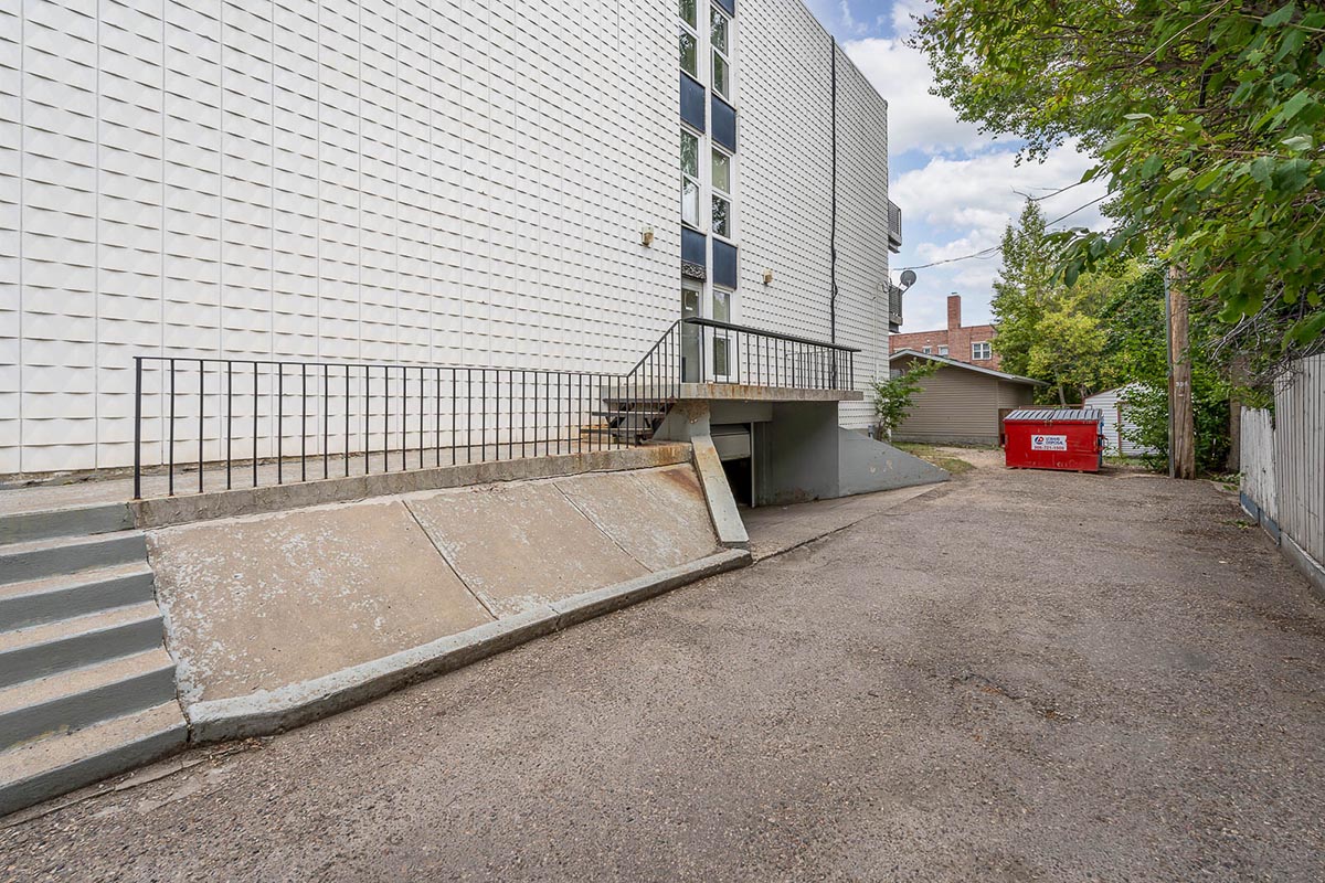 Kimberly Ann – 940 1 Ave NE - Moose Jaw - Apartment Rental