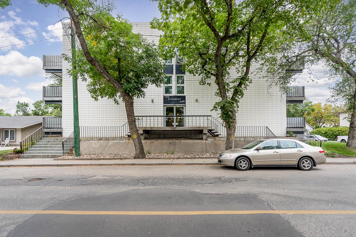 Kimberly Ann – 940 1 Ave NE - Moose Jaw - Apartment Rental
