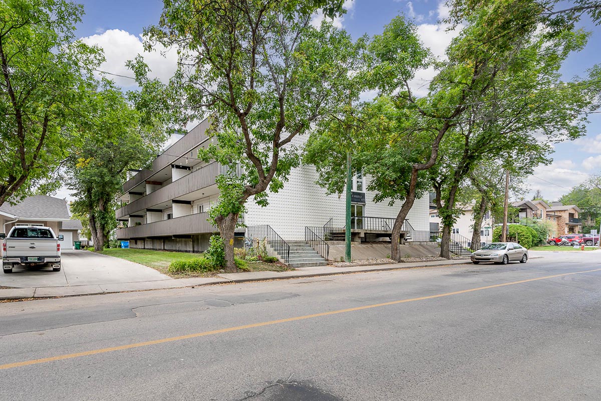 Kimberly Ann – 940 1 Ave NE - Moose Jaw - Apartment Rental