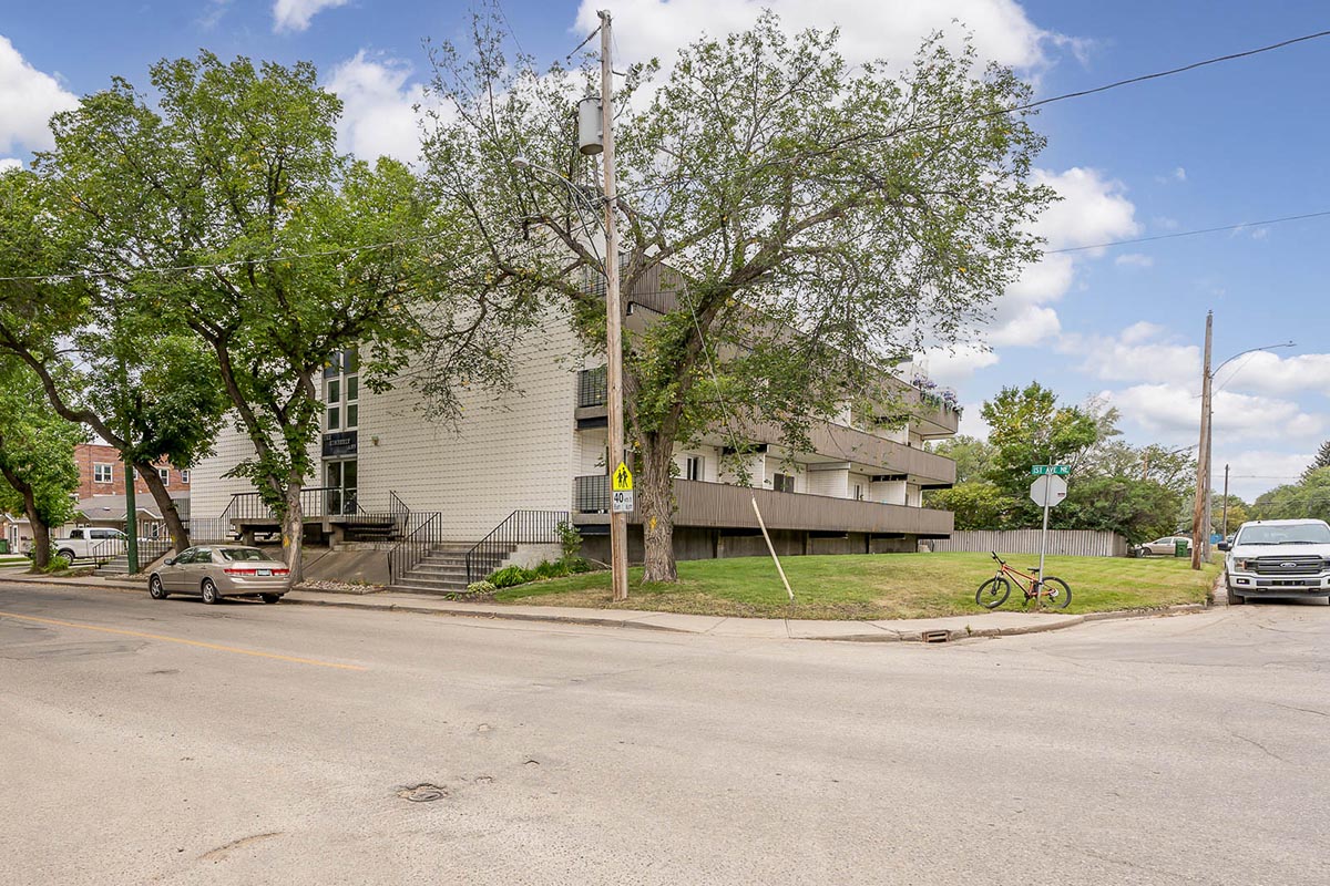 Kimberly Ann – 940 1 Ave NE - Moose Jaw - Apartment Rental