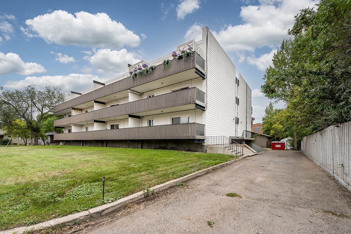 Kimberly Ann – 940 1 Ave NE - Moose Jaw - Apartment Rental