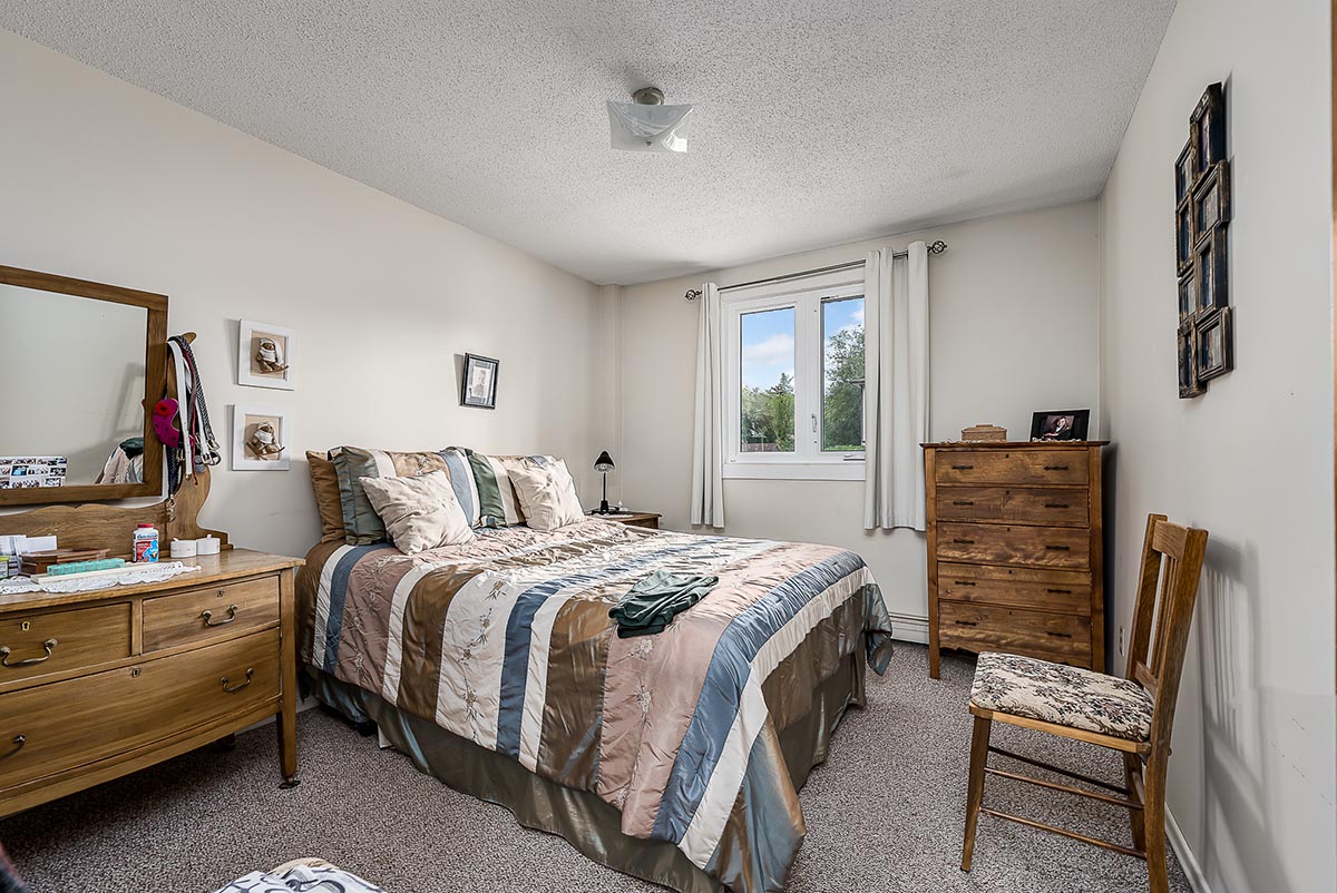 Kimberly Ann – 940 1 Ave NE - Moose Jaw - Apartment Rental