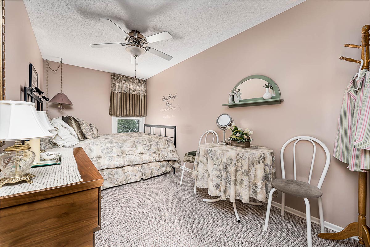 Kimberly Ann – 940 1 Ave NE - Moose Jaw - Apartment Rental