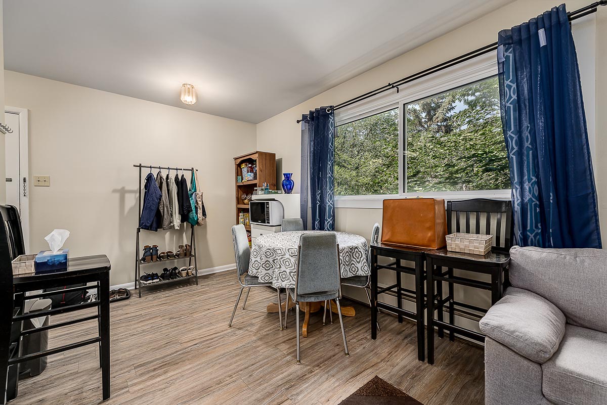 Park Manor Apartments - Rental - 235 Fairford St E - Moose Jaw