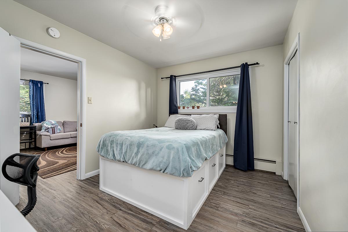 Park Manor Apartments - Rental - 235 Fairford St E - Moose Jaw