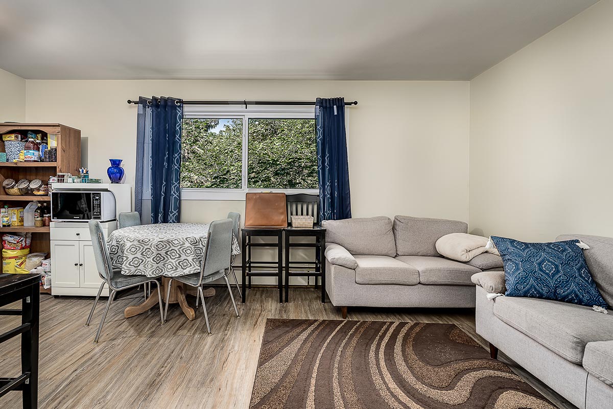 Park Manor Apartments - Rental - 235 Fairford St E - Moose Jaw