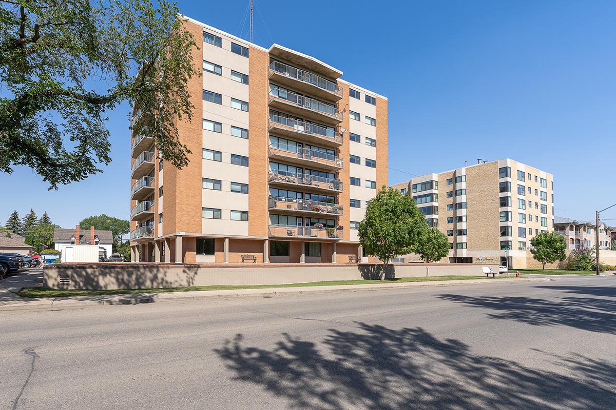 Athabasca Tower – Apartment Rental - 610 2nd Ave NE - Moose Jaw