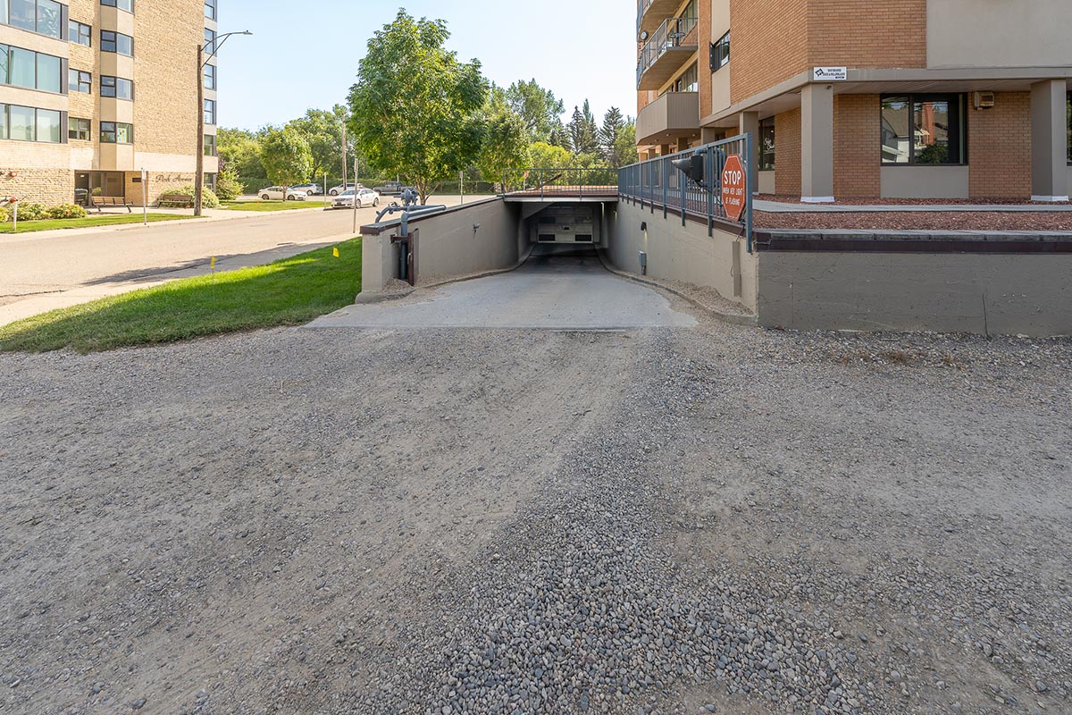 Athabasca Tower – Apartment Rental - 610 2nd Ave NE - Moose Jaw