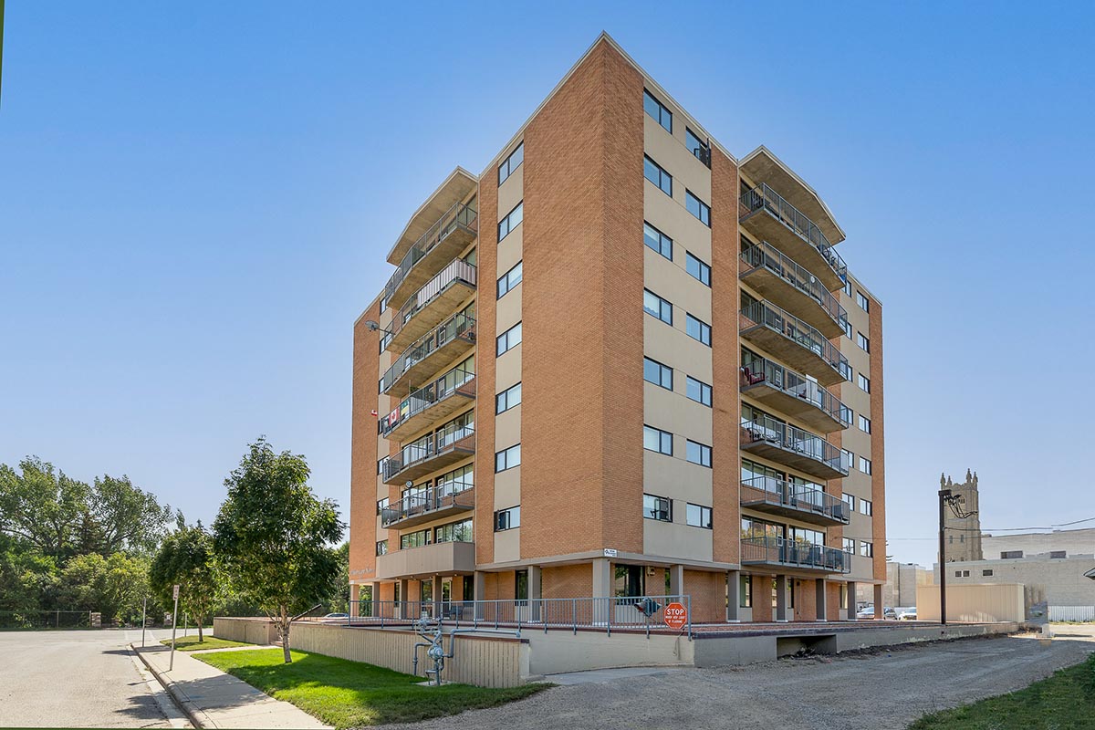 Athabasca Tower – Apartment Rental - 610 2nd Ave NE - Moose Jaw
