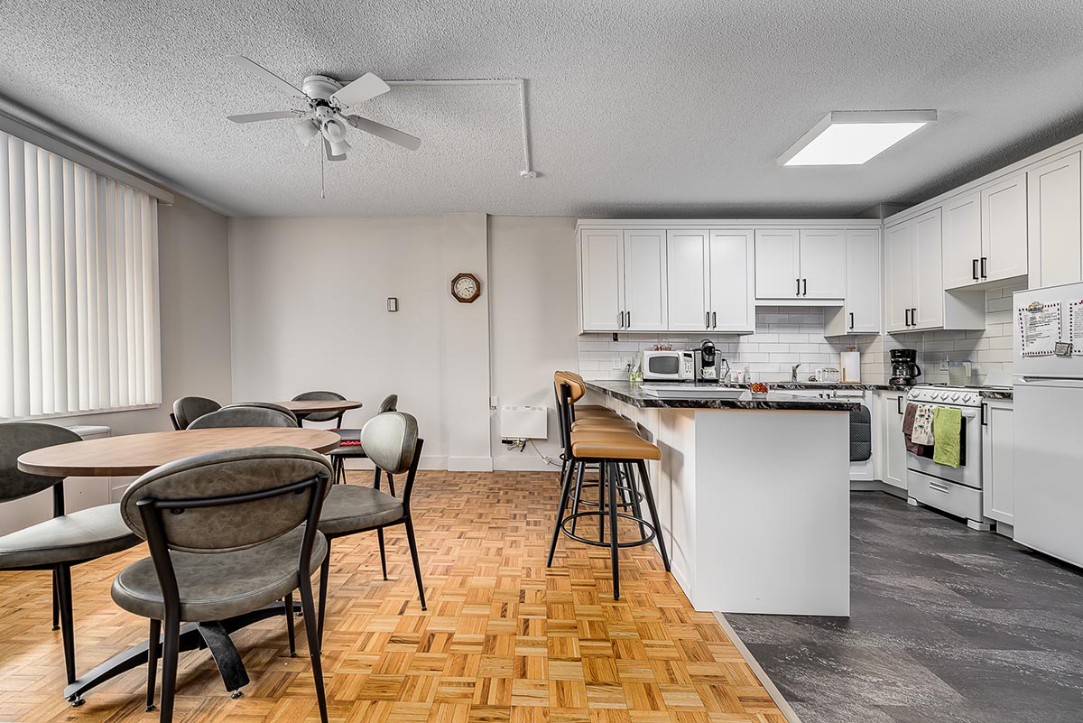 Athabasca Tower – Apartment Rental - 610 2nd Ave NE - Moose Jaw