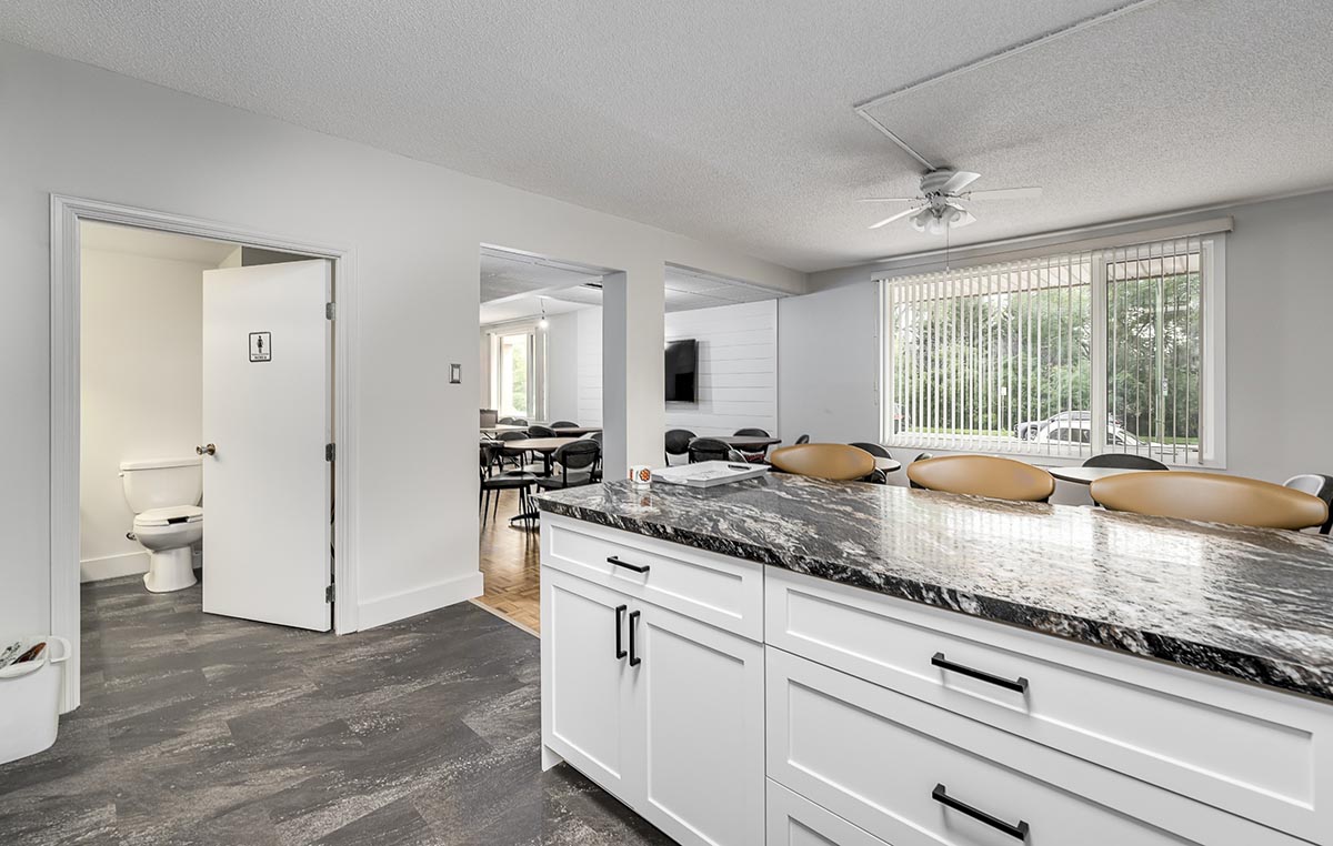 Athabasca Tower – Apartment Rental - 610 2nd Ave NE - Moose Jaw