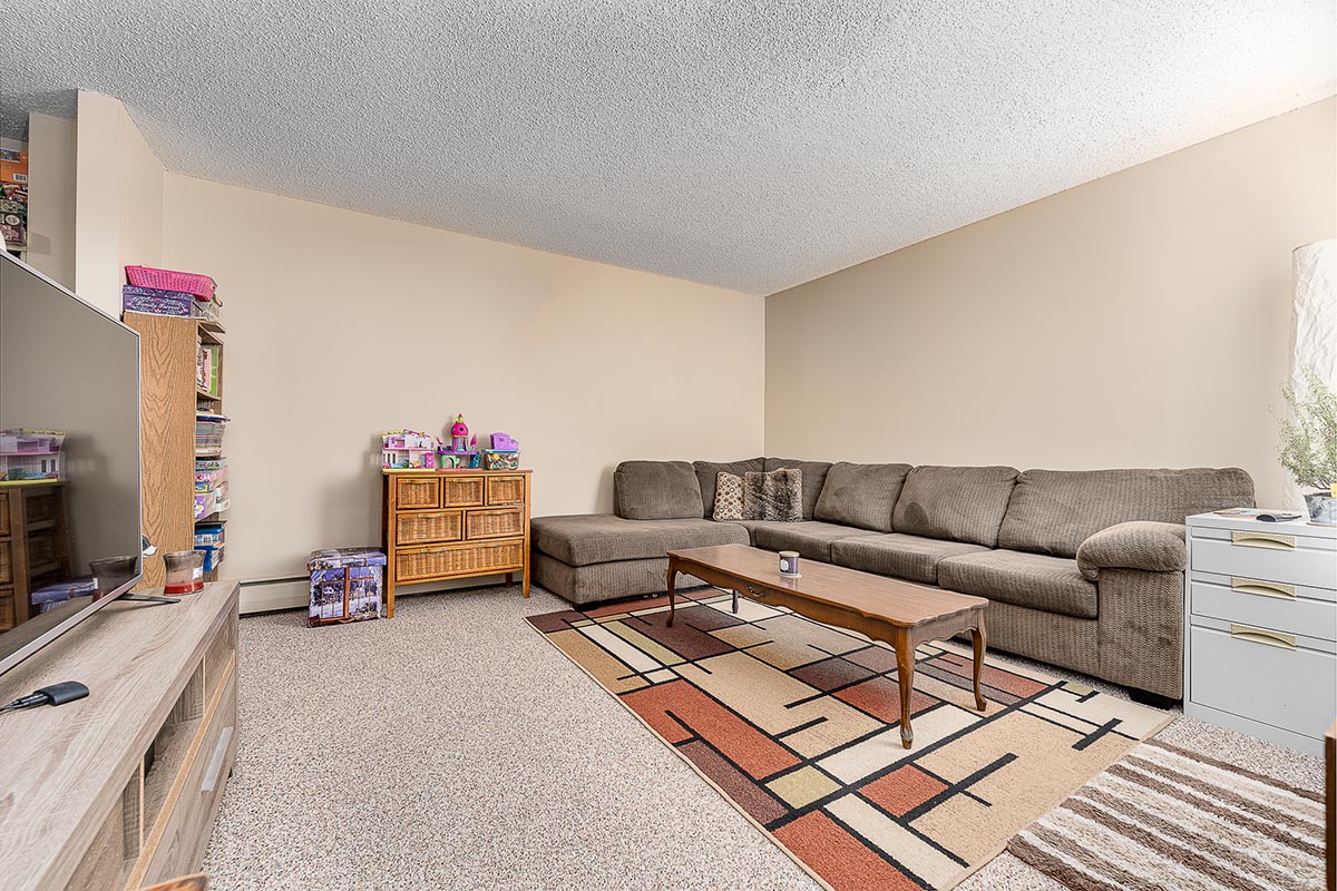 Princess Ann – Apartment Rental - 1385 12th Ave SW - Moose Jaw