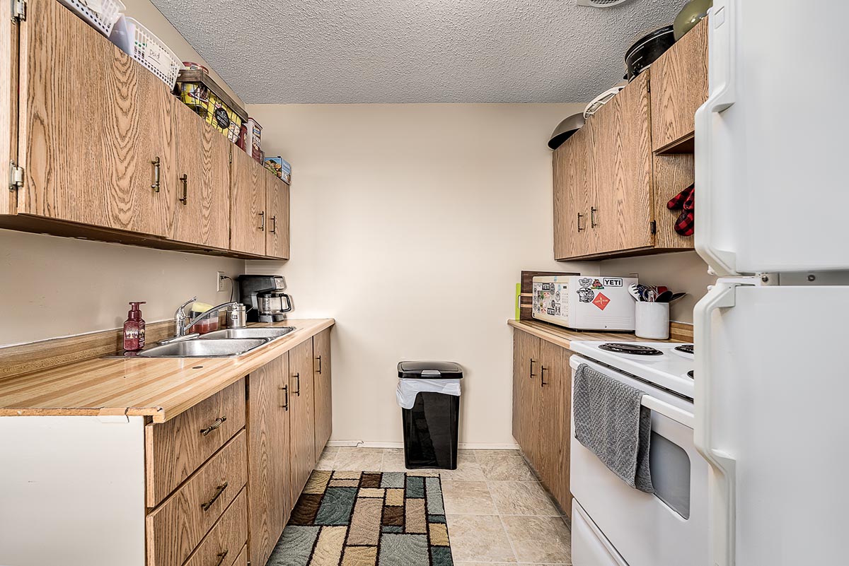 Princess Ann – Apartment Rental - 1385 12th Ave SW - Moose Jaw