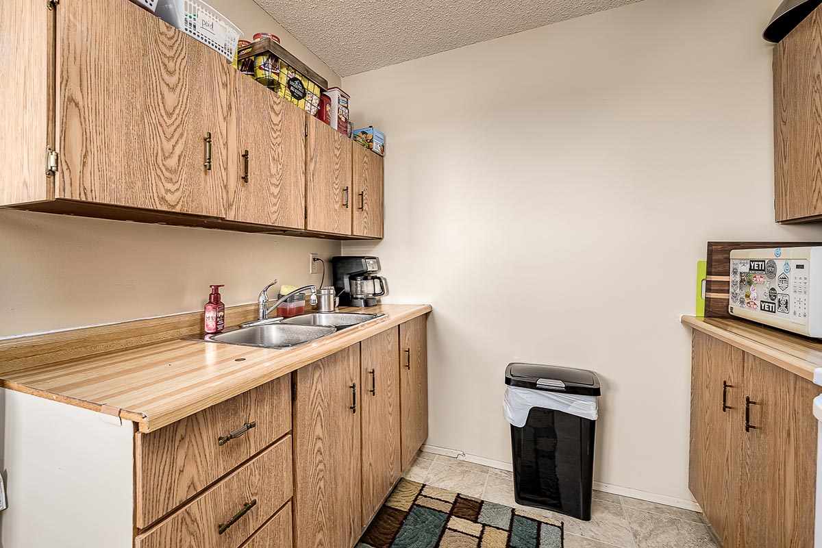 Princess Ann – Apartment Rental - 1385 12th Ave SW - Moose Jaw