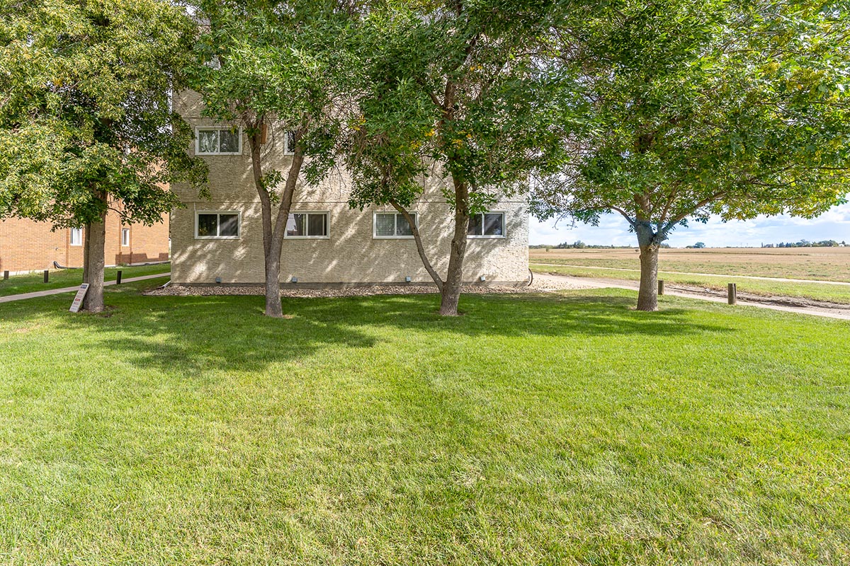 Princess Ann – Apartment Rental - 1385 12th Ave SW - Moose Jaw