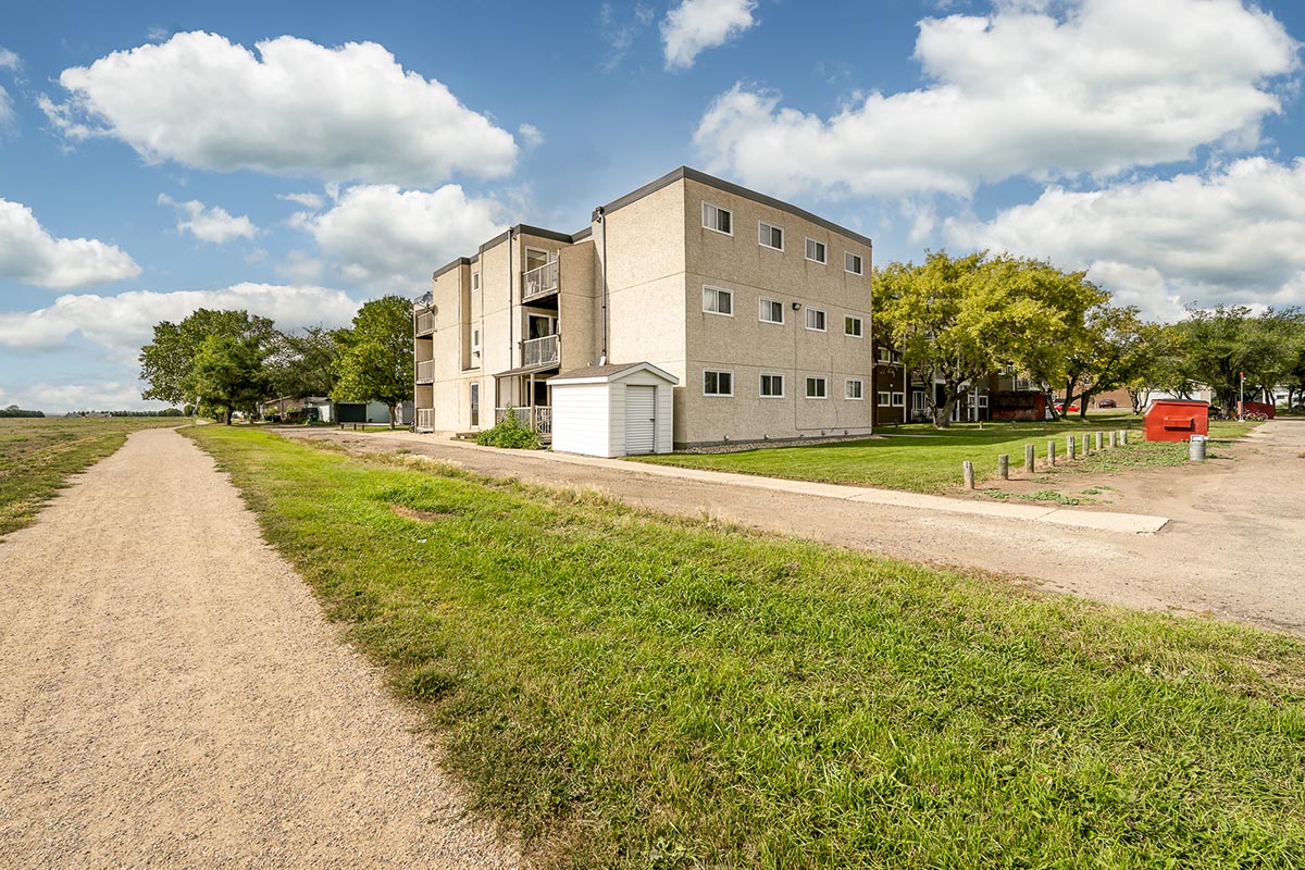 Princess Ann – Apartment Rental - 1385 12th Ave SW - Moose Jaw