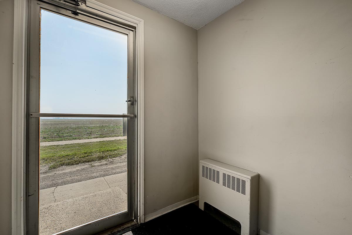 Princess Ann – Apartment Rental - 1385 12th Ave SW - Moose Jaw