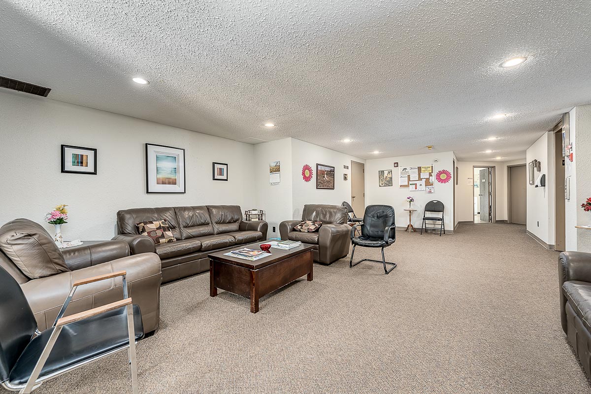 Willowdale Court Apartment– Moose Jaw Rental - 1315 Wolfe Ave