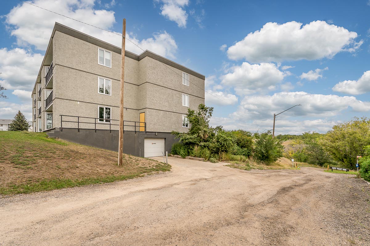 Willowdale Court Apartment– Moose Jaw Rental - 1315 Wolfe Ave
